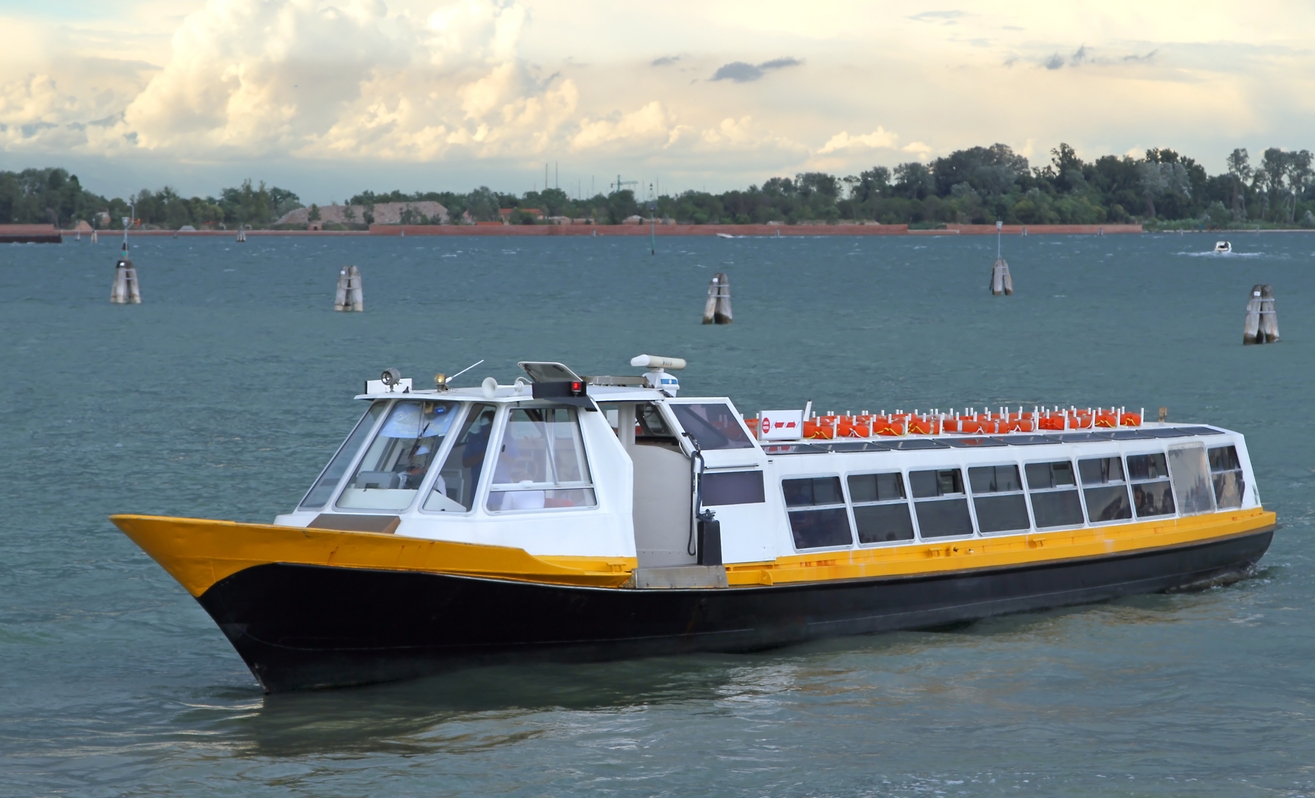 Electric Boats: The Risks and Challenges of Lithium Batteries